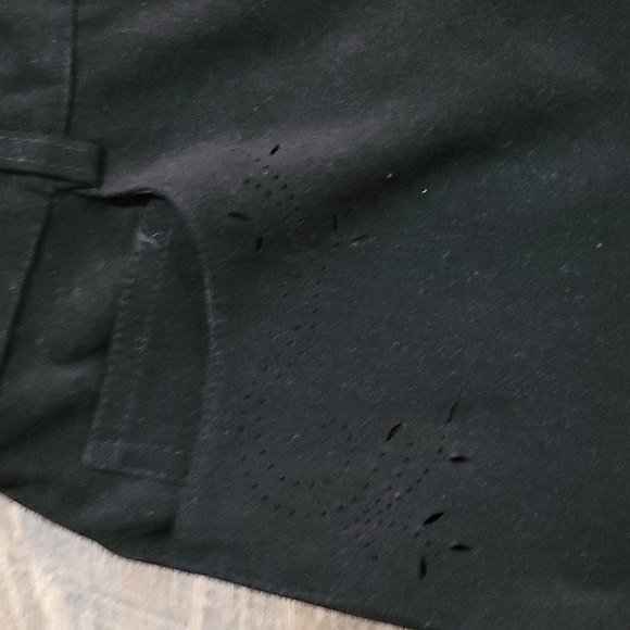 Gently Loved women's dress style pant with beautiful artwork cut out by Talbot - Picture 5 of 15